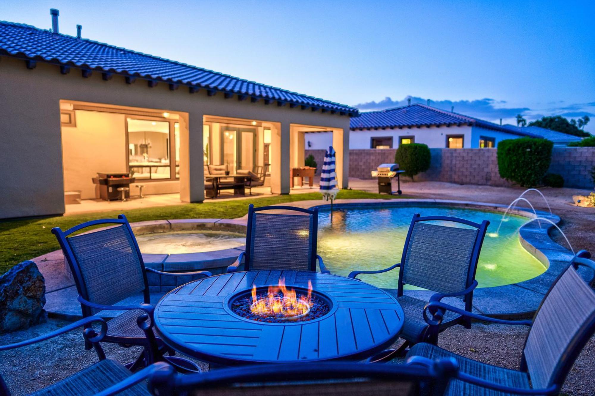 Luxury Resort Style Living W Pool & Jacuzzi Indio Exterior photo